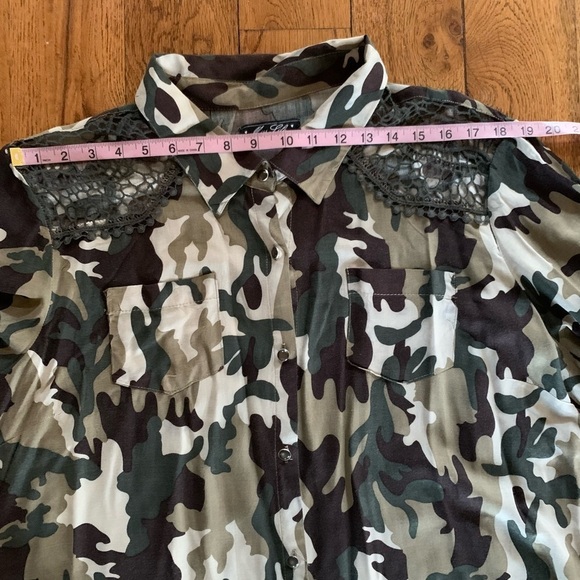 Miss LiLi Camouflage Button Pocket Detail Blouse - Picture 9 of 15